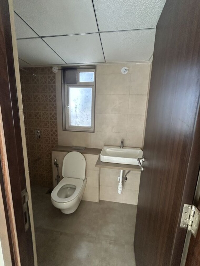 Bathroom, kalpataru-vivant 2 Bedroom 710 Sq.Ft. Apartment In Jogeshwari East Mumbai 10724186