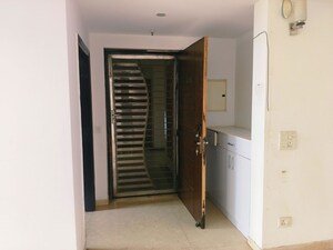 Building Lobby in 3 BHK Builder Floor at Sector 21 – for Rent
