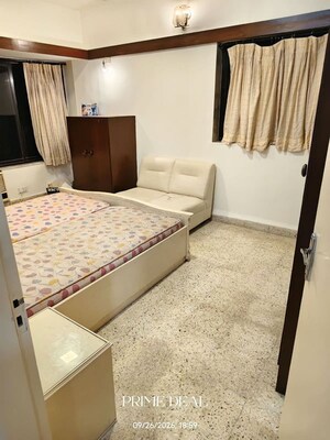 Bedroom in 2 BHK Apartment at Juhu – for Rent