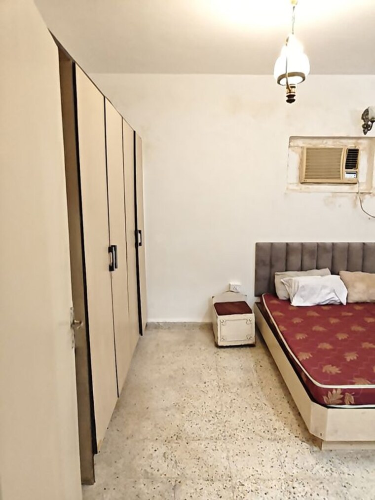 Room, juhu 2 Bedroom 700 Sq.Ft. Apartment In Juhu Mumbai 10724198