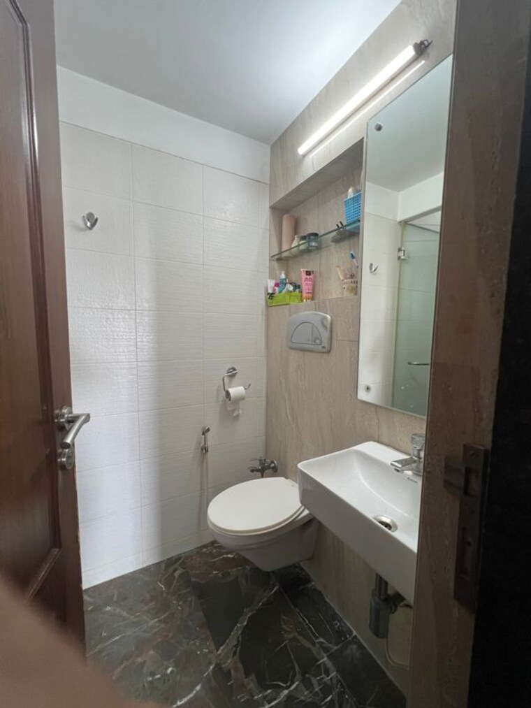Bathroom, breezy-heights 2 Bedroom 750 Sq.Ft. Apartment In Bandra West Mumbai 10724223