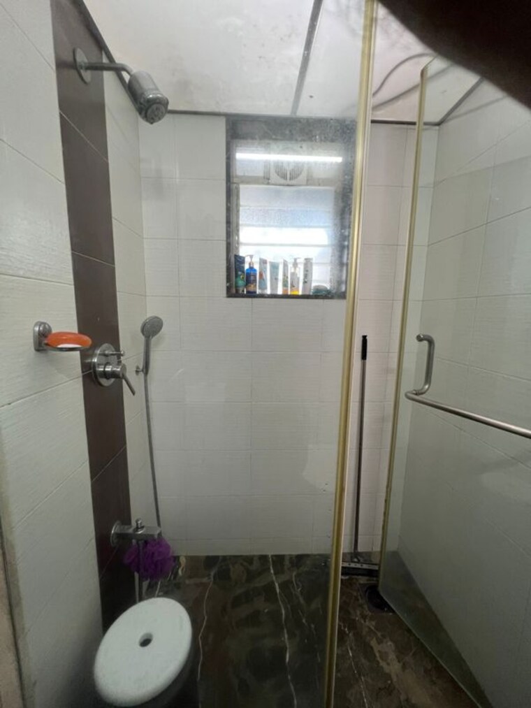 Bathroom, breezy-heights 2 Bedroom 750 Sq.Ft. Apartment In Bandra West Mumbai 10724223