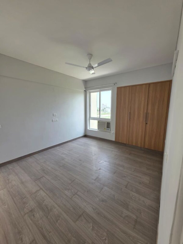 Room, emaar-mgf-emerald-hills 4 Bedroom 2000 Sq.Ft. Apartment In Sector 65 Gurgaon 10724249