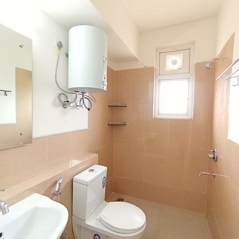 Bathroom, emaar-mgf-emerald-hills 4 Bedroom 2000 Sq.Ft. Apartment In Sector 65 Gurgaon 10724249