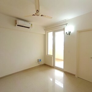 Room in 4 BHK Apartment at Emaar MGF Emerald Hills, Sector 65 – for Rent