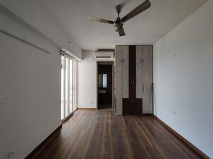 Building Lobby in 3 BHK Builder Floor at Sector 22 – for Rent