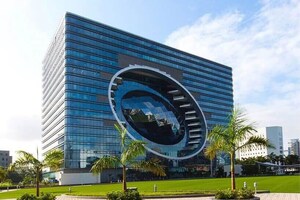  Office Space For Rent in Wadhwa The Capital, Bandra East