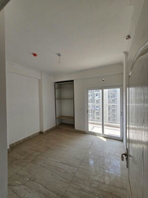 Room in 2 BHK Apartment at Trident Embassy Reso, Sector 1 Greater Noida – for Sale