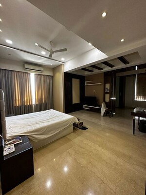Room in 3 BHK Apartment at HS Landmark, Mulund West – for Sale