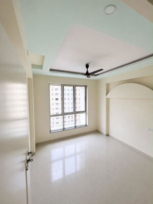Room in 1 BHK Apartment at Hiranandani Estate Villa Carino, Ghodbunder Road – for Rent