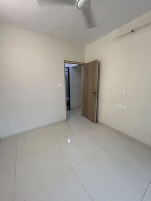Room in 2 BHK Apartment at Sugee Atharva, Prabhadevi – for Sale