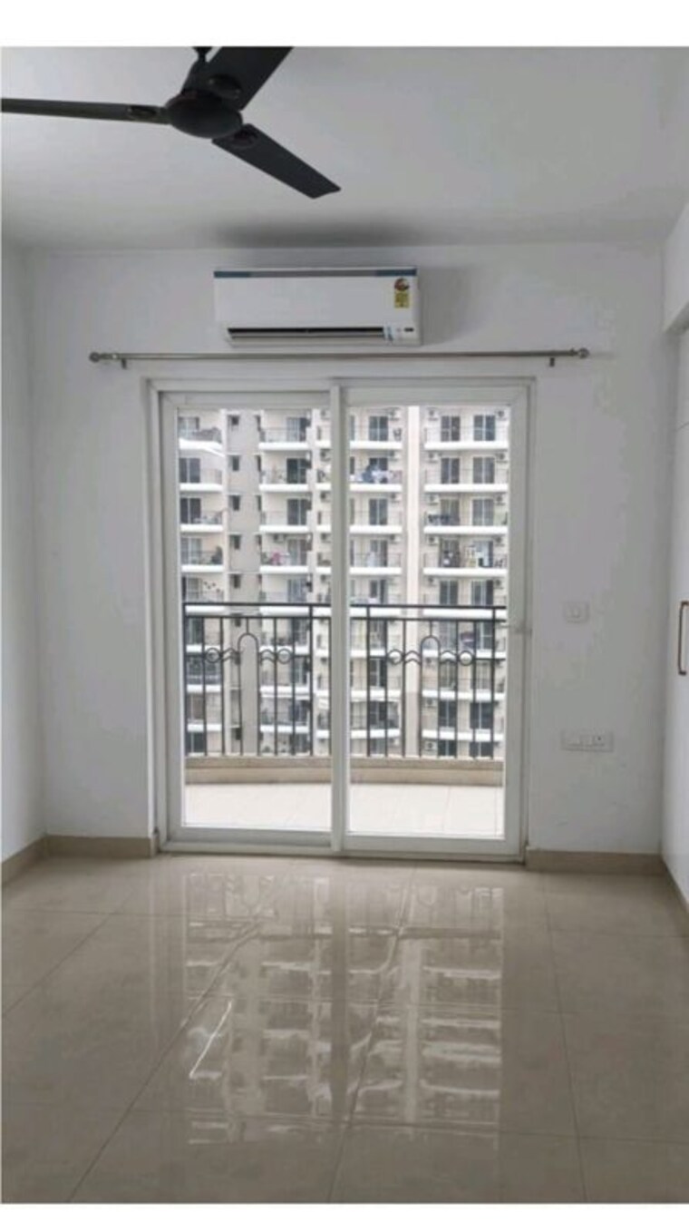 Room, trident-embassy-reso 2.5 Bedroom 1287 Sq.Ft. Apartment In Sector 1 Greater Noida Greater Noida 10724317