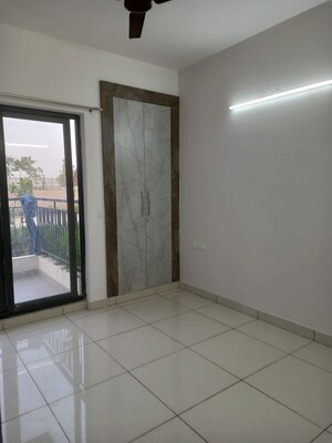 Room in 3 BHK Apartment at Trident Embassy Reso, Sector 1 Greater Noida – for Sale
