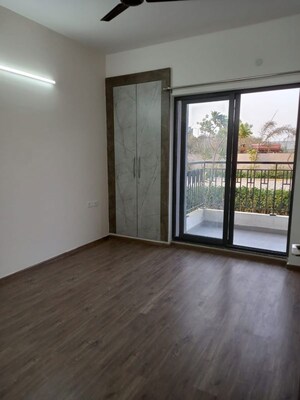 Room in 3 BHK Apartment at Trident Embassy Reso, Sector 1 Greater Noida – for Sale