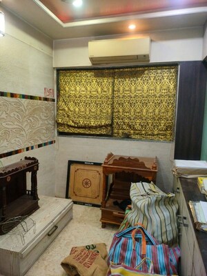 Bedroom in 5 BHK Apartment at Neelkanth Greens, Manpada – for Rent