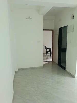 Room in 1 BHK Apartment at Sarvesh One, Lower Parel – for Sale