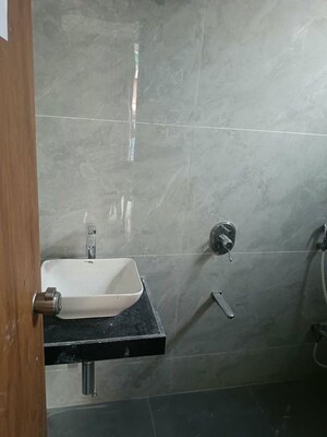 Bathroom in 1 BHK Apartment at Sarvesh One, Lower Parel – for Sale