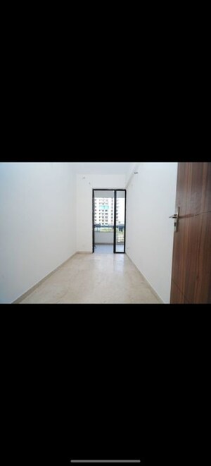 Room in 2 BHK Apartment at Apex Our Homes, Sector 37c – for Sale