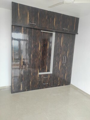 Master Bedroom in 3 BHK Apartment at Omaxe R2, Gomti Nagar – for Rent