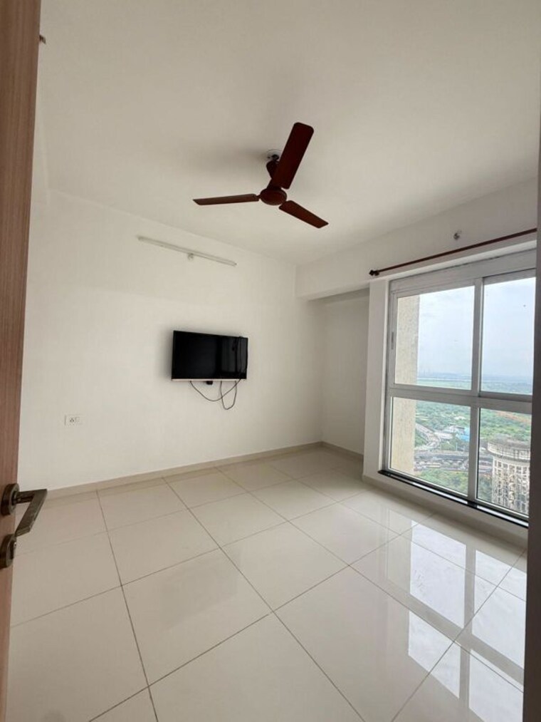 Room, godrej-emerald 2 Bedroom 700 Sq.Ft. Apartment In Ghodbunder Road Thane 10724381