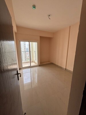Room in 2 BHK Apartment at Amrapali Verona Heights Phase II, Amrapali Leisure Valley – for Sale