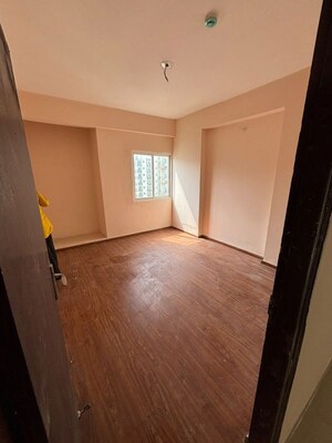 Room in 2 BHK Apartment at Amrapali Verona Heights Phase II, Amrapali Leisure Valley – for Sale