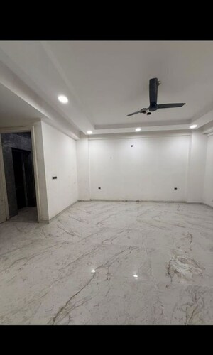 3 BHK Builder Floor For Rent in Sector 22