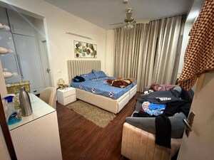 Team Area in 3 BHK Apartment at Paras Dews, Sector 106 – for Sale