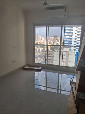 Room in 2 BHK Apartment at Alliance Abhimanyu, Malad West – for Rent