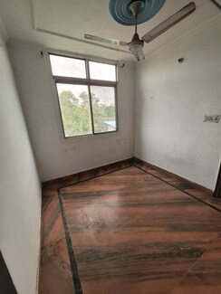 2.5 BHK +Builder Floor For Rent in Mayur Vihar