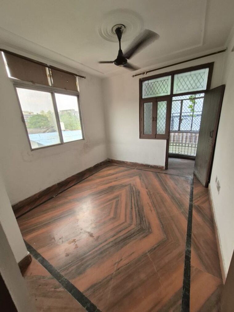 Room, mayur vihar 2.5 Bedroom 750 Sq.Ft. Builder Floor In Mayur Vihar Delhi 10724419