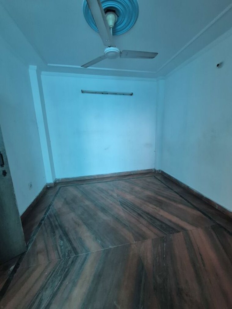 Room, mayur vihar 2.5 Bedroom 750 Sq.Ft. Builder Floor In Mayur Vihar Delhi 10724419