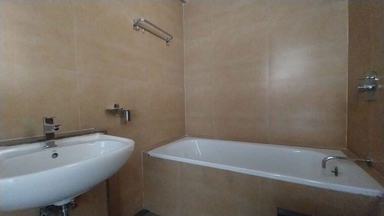 Bathroom, arihant-clan-aalishan 3 Bedroom 825 Sq.Ft. Apartment In Kharghar Navi Mumbai 10724426