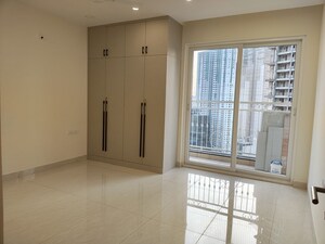 Room in 3 BHK Apartment at Prestige Beverly Hills, Kokapet – for Rent