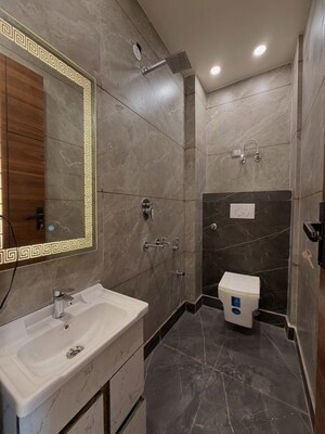 Bathroom in 2.5 BHK Builder Floor at Arya Pura – for Sale