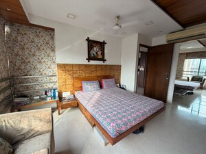 Bedroom in 5 BHK Apartment at Oberoi Springs, Andheri West – for Sale