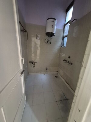Bathroom in 2.5 BHK Apartment at Mayur Vihar – for Rent