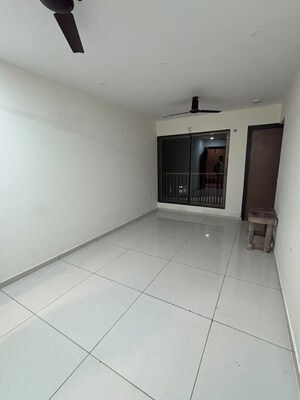 2 BHK Apartment For Rent in Chandak 34 Park Estate, Goregaon West