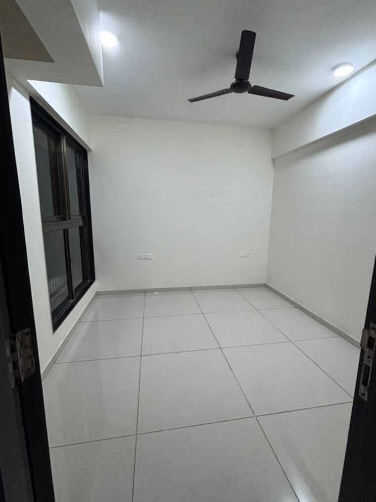 Bathroom, chandak-34-park-estate 2 Bedroom 617 Sq.Ft. Apartment In Goregaon West Mumbai 10724471