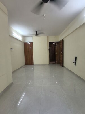 Room in 2 BHK Apartment at Elite Ashwini Elite, Chembur – for Rent