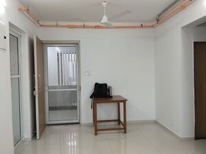 2 BHK Apartment For Sale in Newlook Bhavya Elite, Wadala