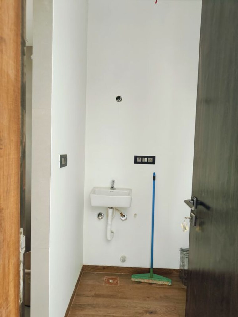 Bathroom, skywards-riviera-valentina 4 Bedroom 2200 Sq.Ft. Apartment In Baner Pune 10724531