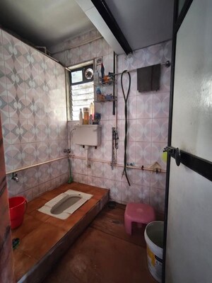 Attached Bathroom in 2 BHK Apartment at Kandivali East – for Rent