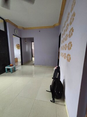 2 BHK Apartment For Rent in Kandivali East