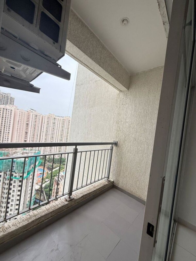 Balcony, puraniks-kanchanpushp-complex 2 Bedroom 800 Sq.Ft. Apartment In Kavesar Thane 10724535