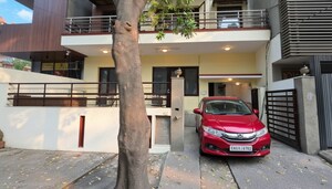 3 BHK Builder Floor – Exterior View View at Sushant Lok I - for Rent