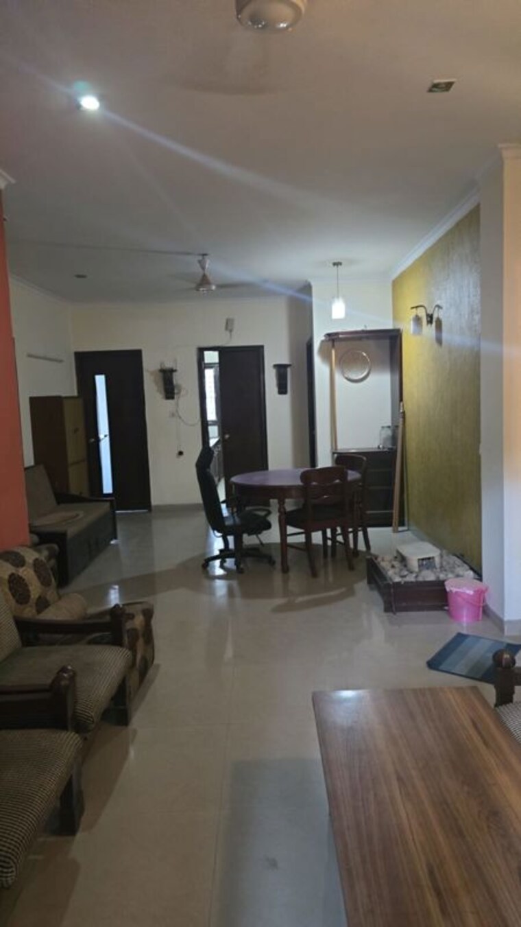 Living Room, sushant lok i 3 Bedroom 250 Sq.Yd. Builder Floor In Sushant Lok I Gurgaon 10722819