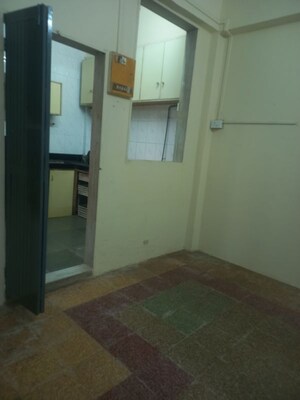 Room in 1 BHK Apartment at Dadar West – for Rent