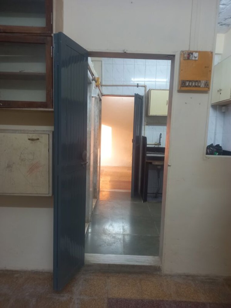 Living Room, dadar west 1 Bedroom 400 Sq.Ft. Apartment In Dadar West Mumbai 10724548