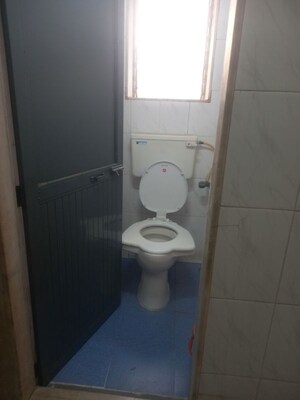 Attached Bathroom in 1 BHK Apartment at Dadar West – for Rent